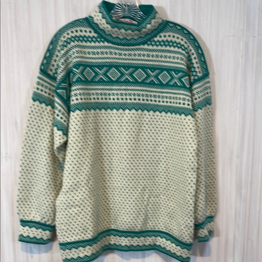 VINTAGE WOOL MOCK NECK MADE JN NORWAY
 SWEATER